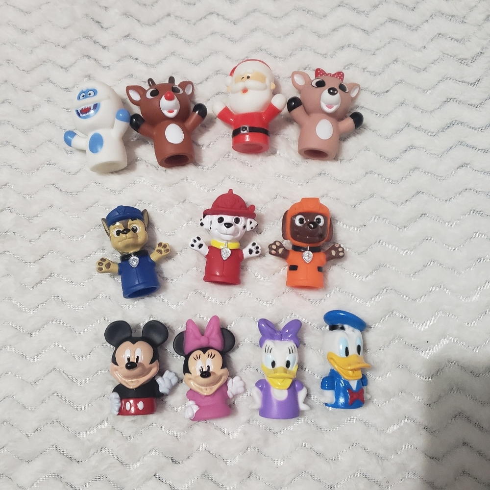 Lot 11 Disney Minnie & Friends Finger Puppets